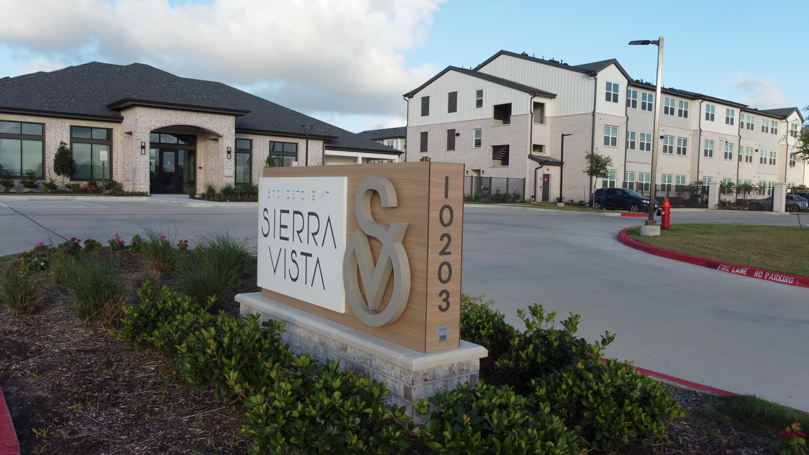 Texas Pro Stucco & Masonry exterior work on a Houston multifamily community